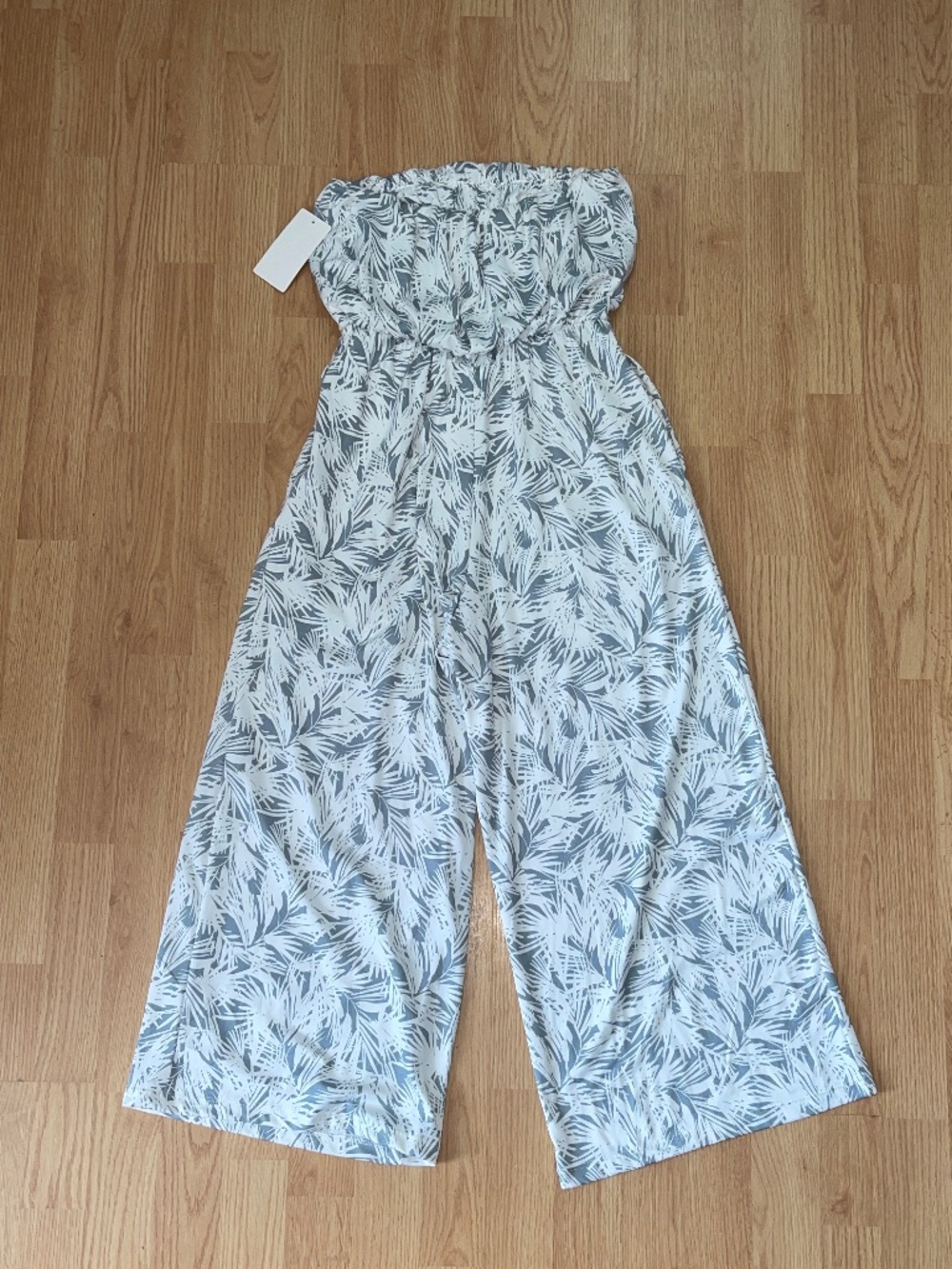 NWT J. Valdi Strapless Gray & White Tropical Cropped Jumpsuit / Coverup Size S - Picture 8 of 11